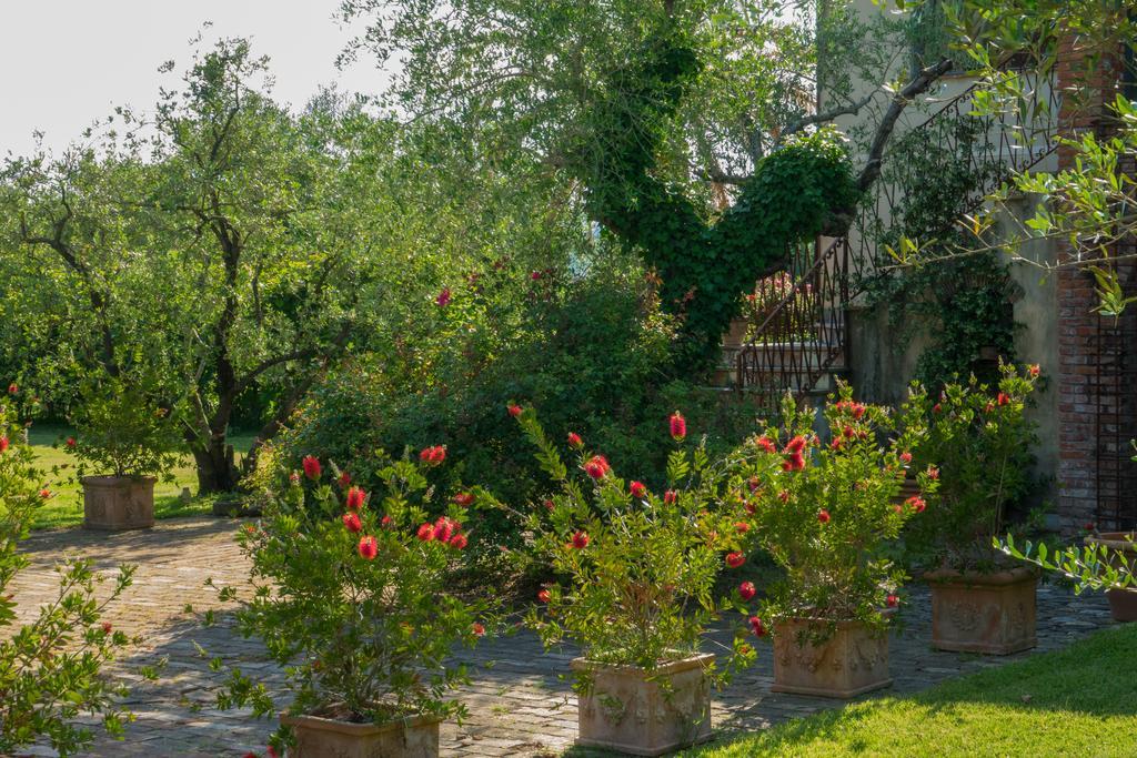 Resort La Ghiaia Sarzana Extérieur photo